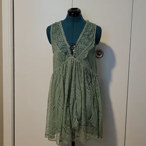 Lacy green dress